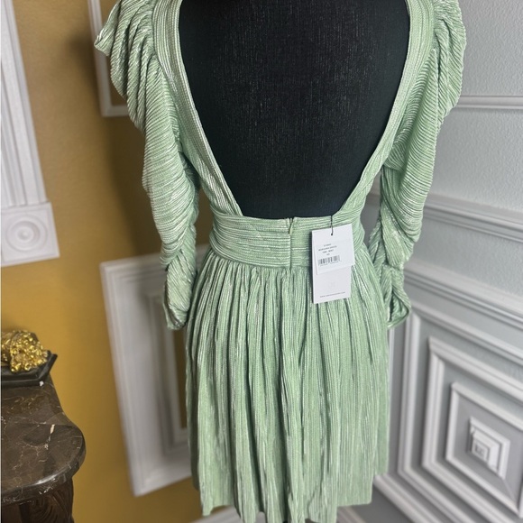 Elegant Mint Green Pleated Dress - Picture 12 of 12